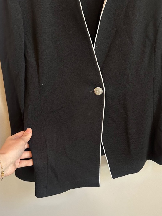 St John Black Blazer - Picture 3 of 5